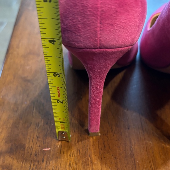 Ivanka Trump Fuchsia Suede Heels - Picture 4 of 7